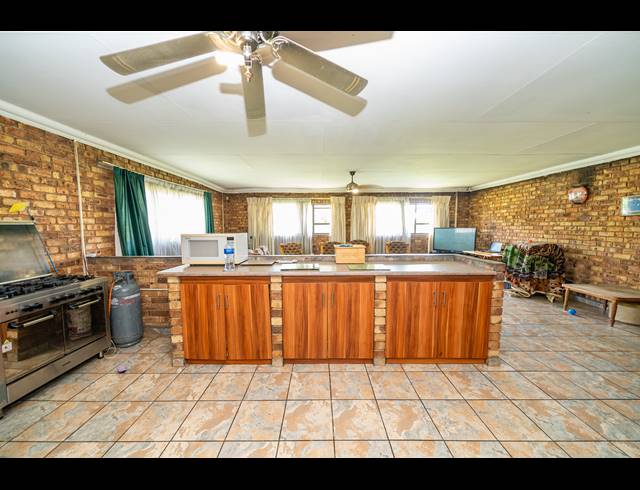 40,442M² FARM FOR SALE IN WITHOK ESTATE